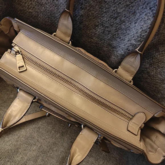 Coach Patchwork Swagger Retired - Picture 6 of 13